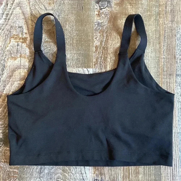 Aerie Offline | The Hugger Recharge Sports Bra - Picture 2 of 4